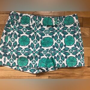 Colorful blue patterned vineyard vines shorts, size 0